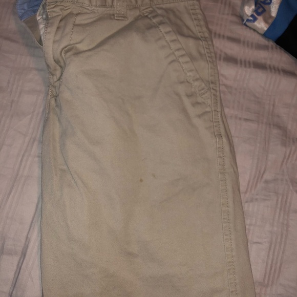 Tommy Hilfiger Khaki shorts!! Great condition - Picture 4 of 4